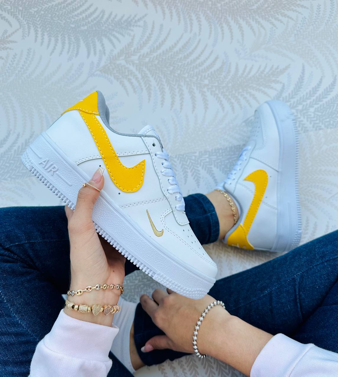 NIKE AIR FORCE 1